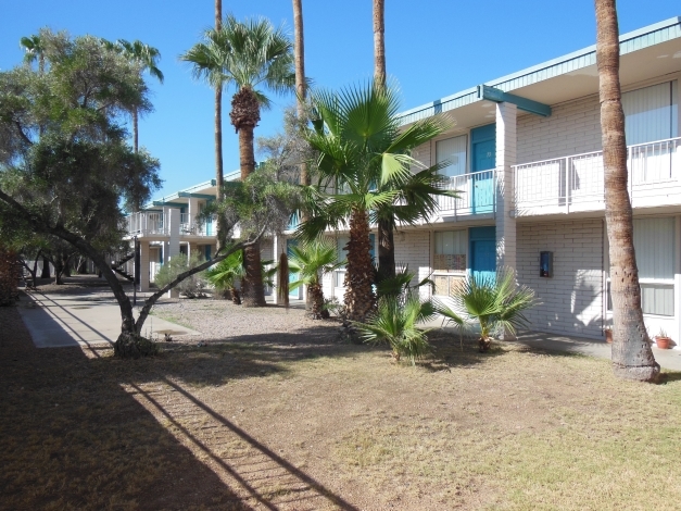 Tampico Apartments in Phoenix, AZ - Building Photo