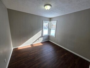 1047 Yukon Ave in Akron, OH - Building Photo - Building Photo