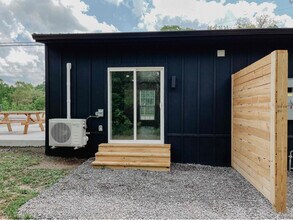 563 Sparta St-Unit -B in Spencer, TN - Building Photo - Building Photo