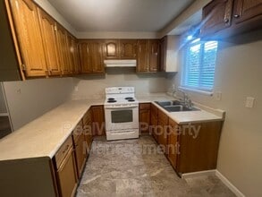 723 SW Bridge St in Grants Pass, OR - Building Photo - Building Photo