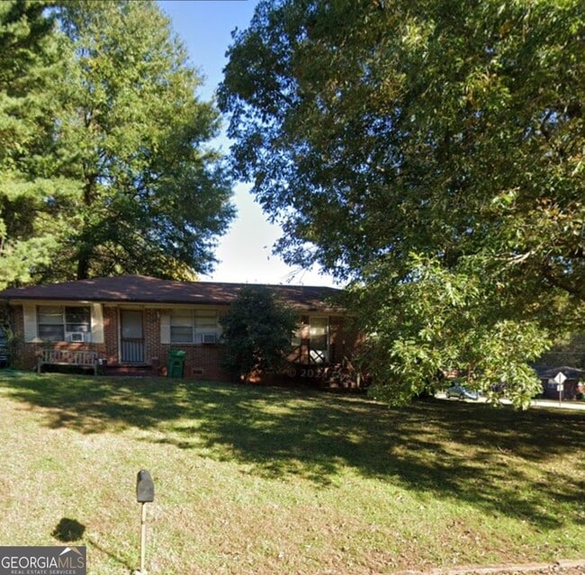 property at 1494 Janmar Dr