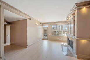 1515 N Wells St, Unit 4E in Chicago, IL - Building Photo