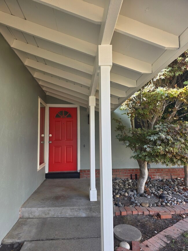 39685 Lahana Way in Fremont, CA - Building Photo - Building Photo