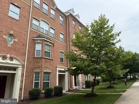15153 Leicestershire St in Leesylvania, VA - Building Photo