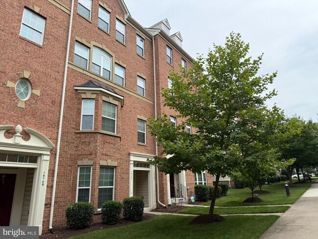 property at 15153 Leicestershire St