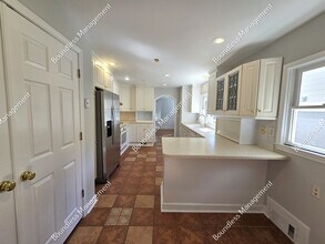 1376 Normandy Dr NE in Atlanta, GA - Building Photo - Building Photo