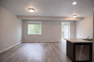 193 Cloverdale Rd in Kalama, WA - Building Photo - Building Photo