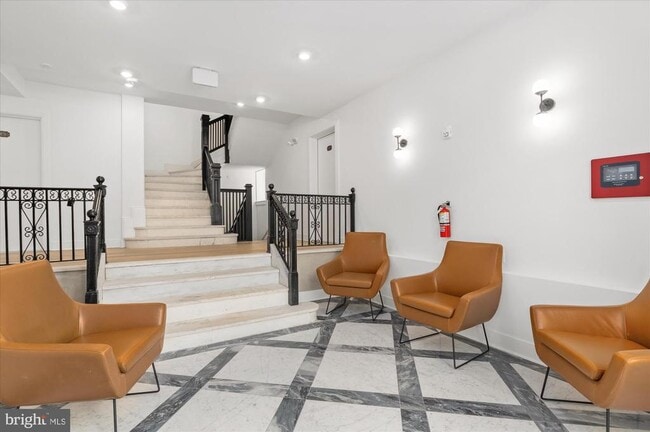 2869 28th St NW in Washington, DC - Building Photo - Building Photo