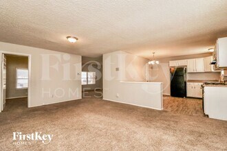 6208 Silver Fox Dr in Florissant, MO - Building Photo - Building Photo