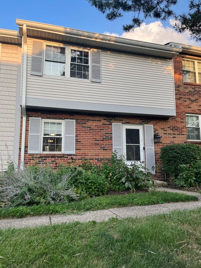 property at 7525 Queen Ann Ct
