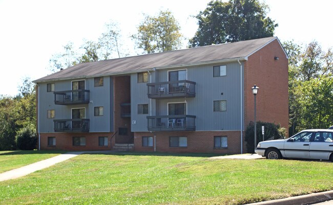 Candlewood in Rocky Mount, VA - Foto de edificio - Building Photo