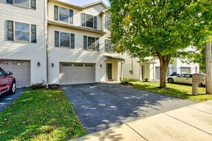 4 Lime St in Ephrata, PA - Building Photo