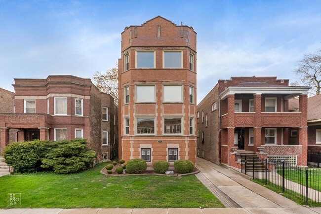 property at 7751 S Saginaw Ave
