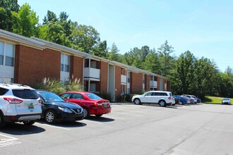 Pearl at Sun Valley in Center Point, AL - Foto de edificio - Building Photo