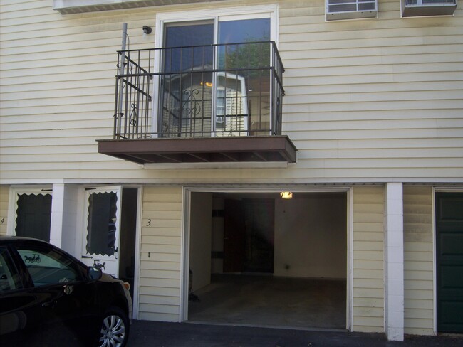 1237 Pawtucket Blvd, Unit 7 in Lowell, MA - Building Photo - Building Photo