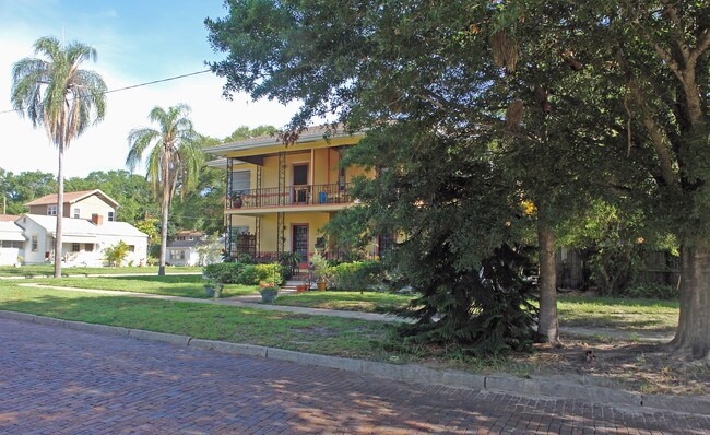 301 11th Ave NE in St. Petersburg, FL - Building Photo - Building Photo