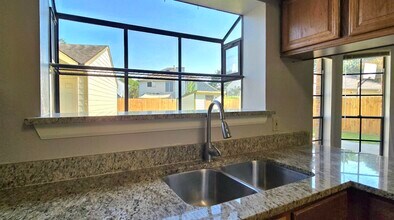 15243 Kelbrook Dr in Houston, TX - Building Photo - Building Photo