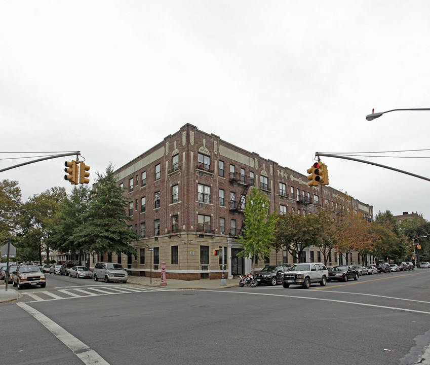 403 Avenue C in Brooklyn, NY - Building Photo