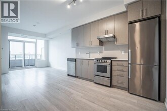 212 King William St in Hamilton, ON - Building Photo - Building Photo