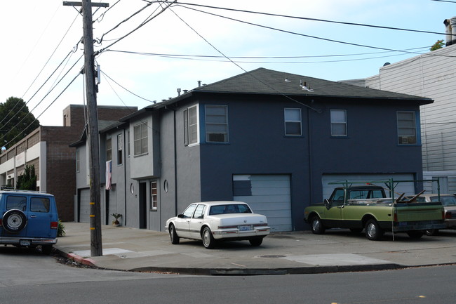 261 Myrtle Rd in Burlingame, CA - Foto de edificio - Building Photo