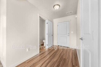6049 S Carlburg Ave in Boise, ID - Building Photo - Building Photo