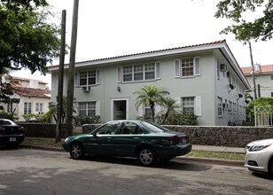 42 Phoenetia Ave in Coral Gables, FL - Building Photo - Building Photo