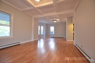 7 Whitman St, Unit 1 in Boston, MA - Building Photo - Building Photo