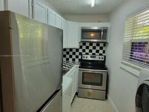 520 NE 38th St in Miami, FL - Building Photo - Building Photo