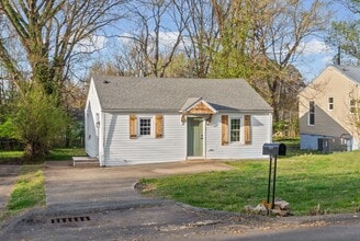 1251 Daniel St in Clarksville, TN - Building Photo - Building Photo