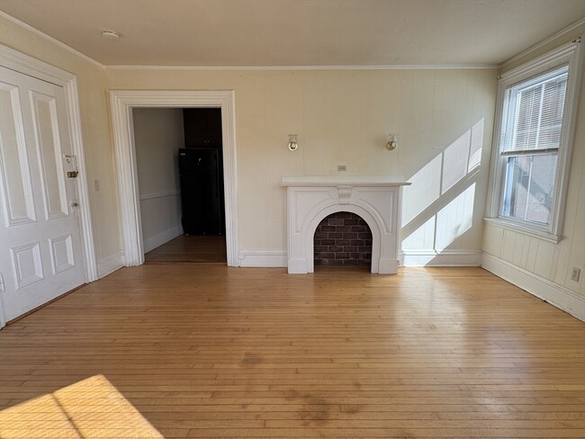 30 Crescent St in Wakefield, MA - Building Photo - Building Photo