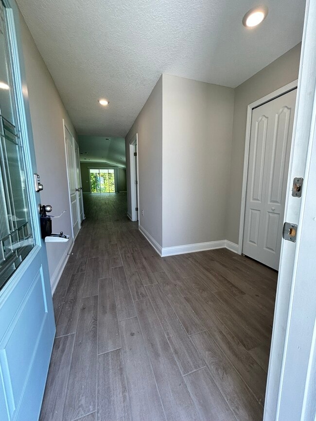 106 Zancara St in St. Augustine, FL - Foto de edificio - Building Photo