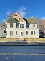 23 River St in Hoosick Falls, NY - Building Photo