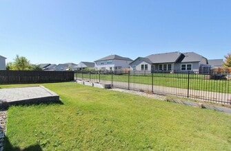 2525 N Blue Blossom Way in Kuna, ID - Building Photo - Building Photo