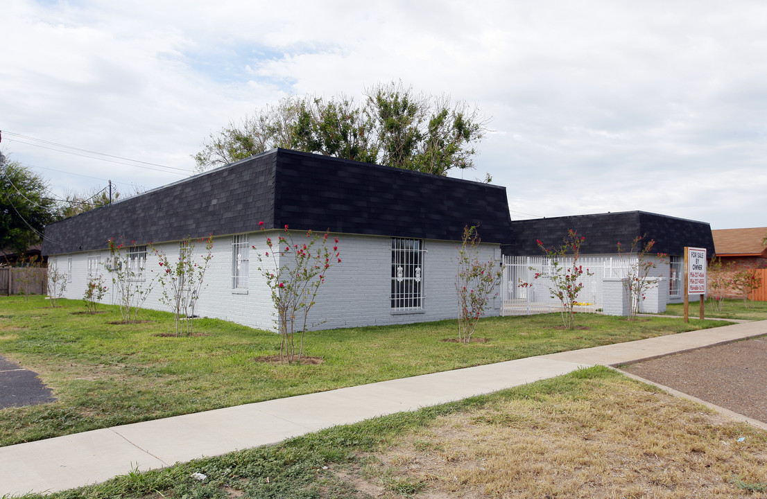 1407 W Nolana St in McAllen, TX - Building Photo