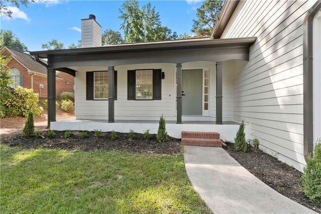 3412 Camens Ct NE in Buford, GA - Building Photo - Building Photo