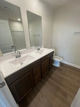 1152 Robins Nest Dr in Youngsville, NC - Foto de edificio - Building Photo