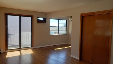 640 Fairview Ave in Fairview, NJ - Building Photo - Building Photo
