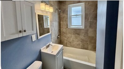 8 Walnut St in Everett, MA - Building Photo - Building Photo