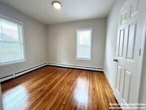 24 Maryland St, Unit 3 in Boston, MA - Building Photo - Building Photo