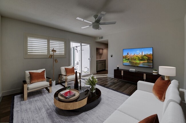 341 Riviera Dr in Costa Mesa, CA - Building Photo - Building Photo