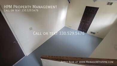 1690 Karg Dr in Akron, OH - Building Photo - Building Photo