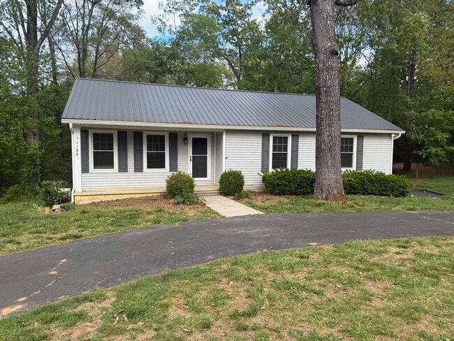 property at 1165 N Franklin Ave