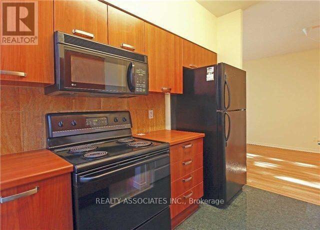 51 Harrison Garden Blvd in Toronto, ON - Building Photo - Building Photo