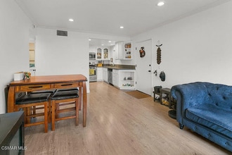 1340 E Hillcrest Dr in Thousand Oaks, CA - Building Photo - Building Photo