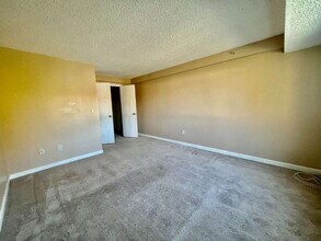 7 Birchwood Pointe in Amesbury, MA - Building Photo - Building Photo