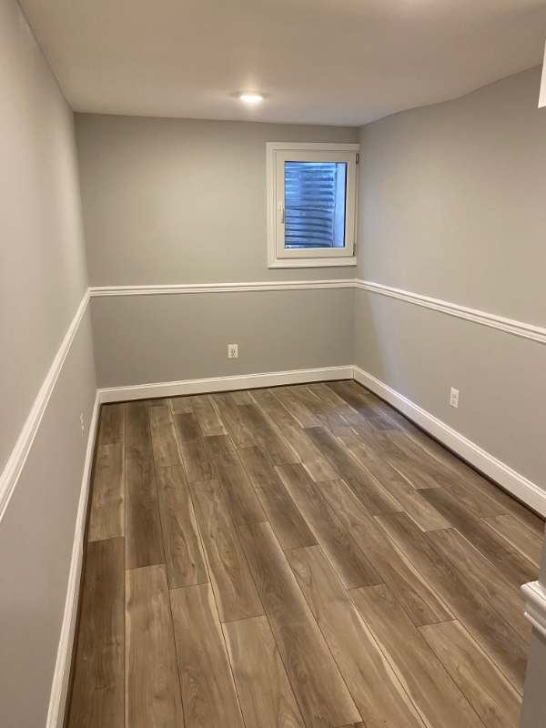 property at 1233 N Luzerne Ave