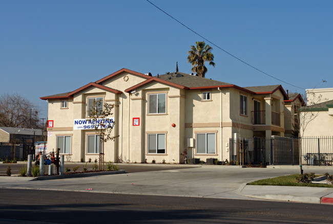 Mount Diablo Apartments in Stockton, CA - Building Photo - Building Photo