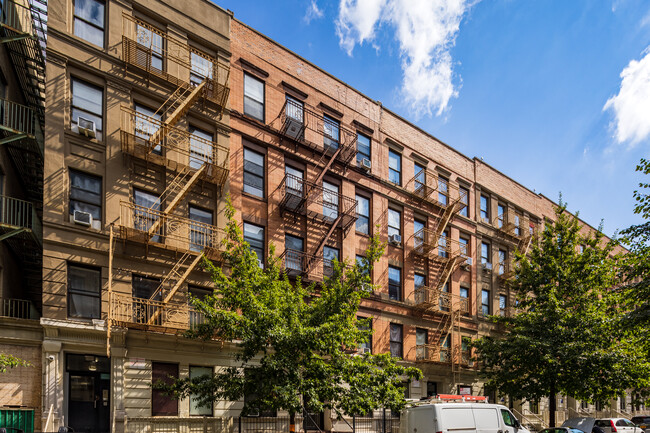 313 W 114th St in New York, NY - Building Photo - Building Photo