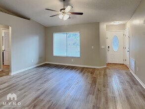 13522 Prestwick Dr in Riverview, FL - Foto de edificio - Building Photo