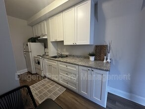 451 Water St in Peterborough, ON - Building Photo - Building Photo